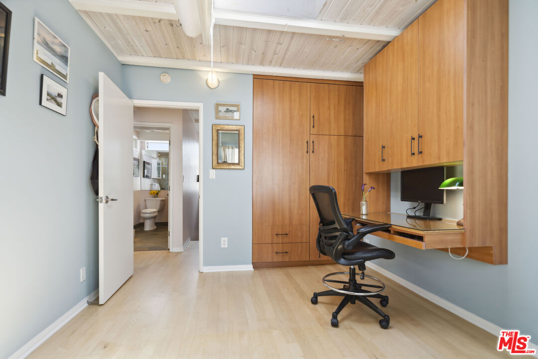 1231 24th St Unit: 3