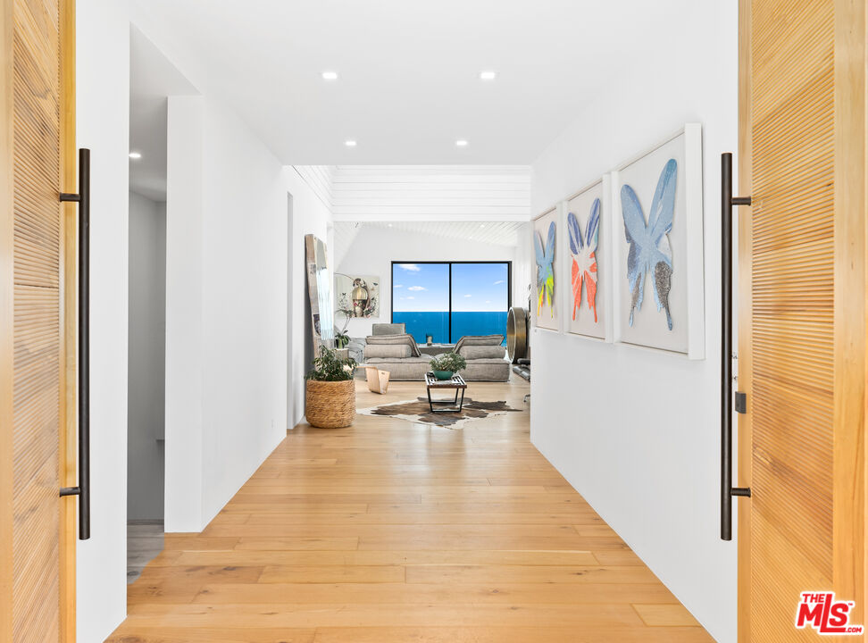 23812 Malibu Crest DR