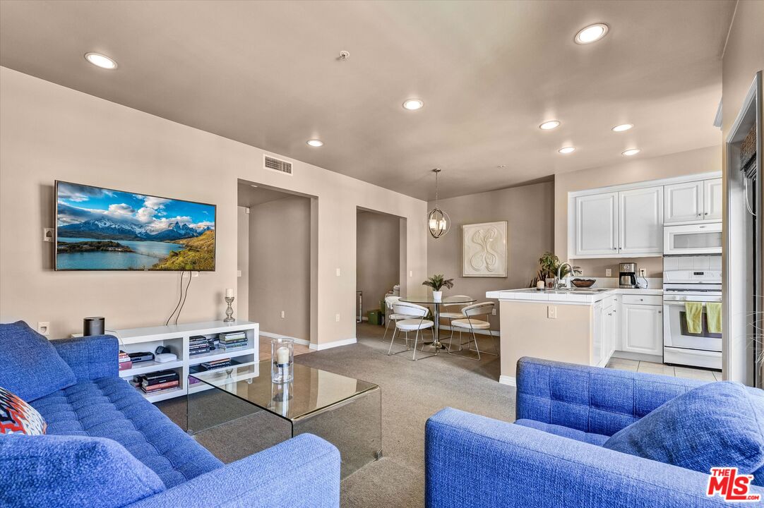 6020 Seabluff Dr Unit: 401