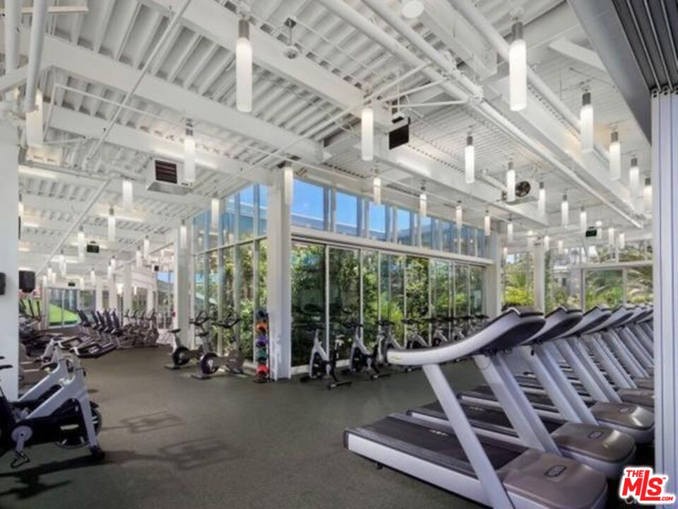 6020 Seabluff Dr Unit: 401
