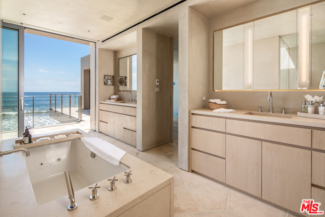 31346 Broad Beach Rd