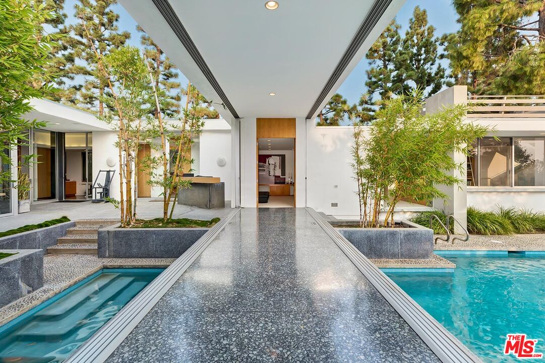 Mid-Century Masterpiece - the Holt House