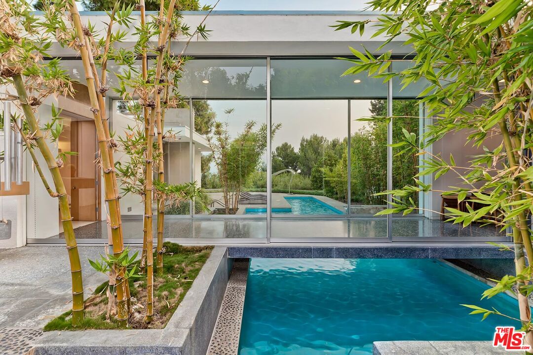 Mid-Century Masterpiece - the Holt House