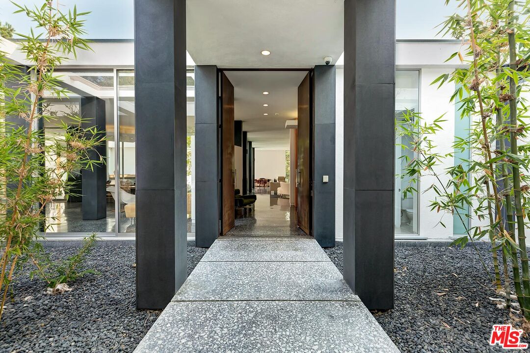 Mid-Century Masterpiece - the Holt House