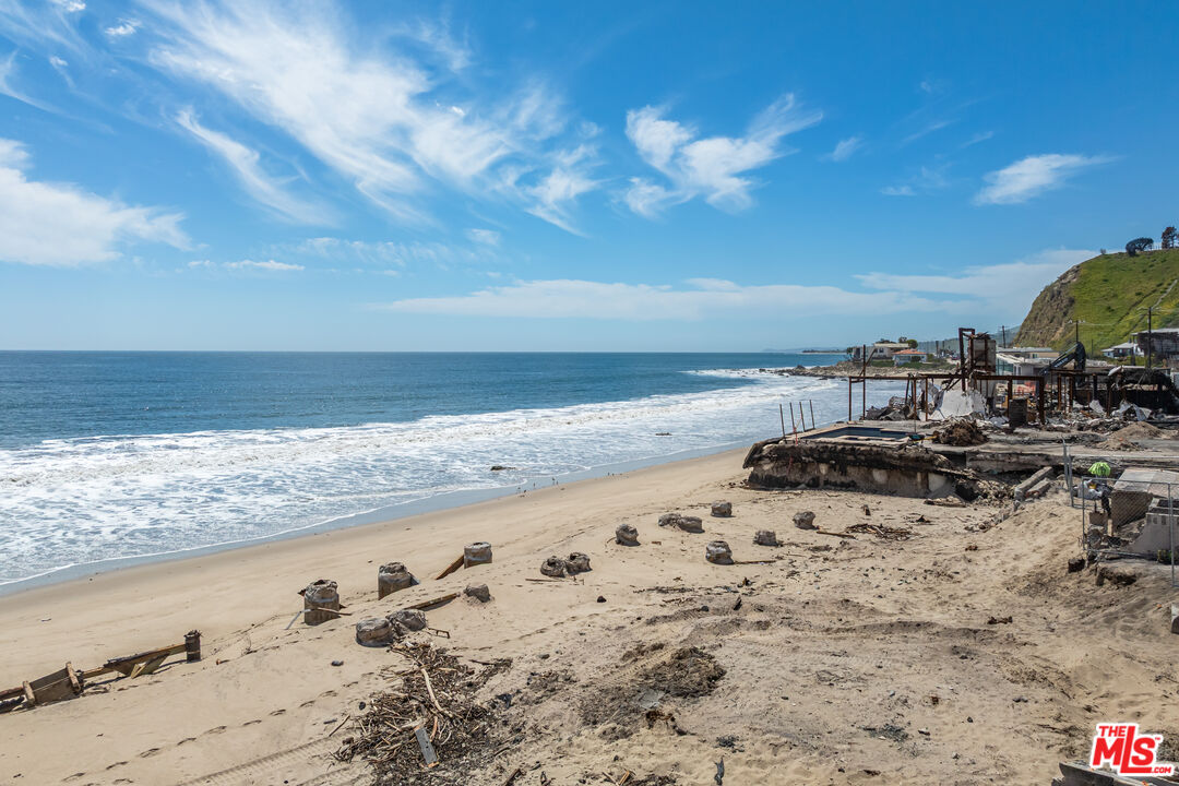 21562 Pacific Coast Hwy