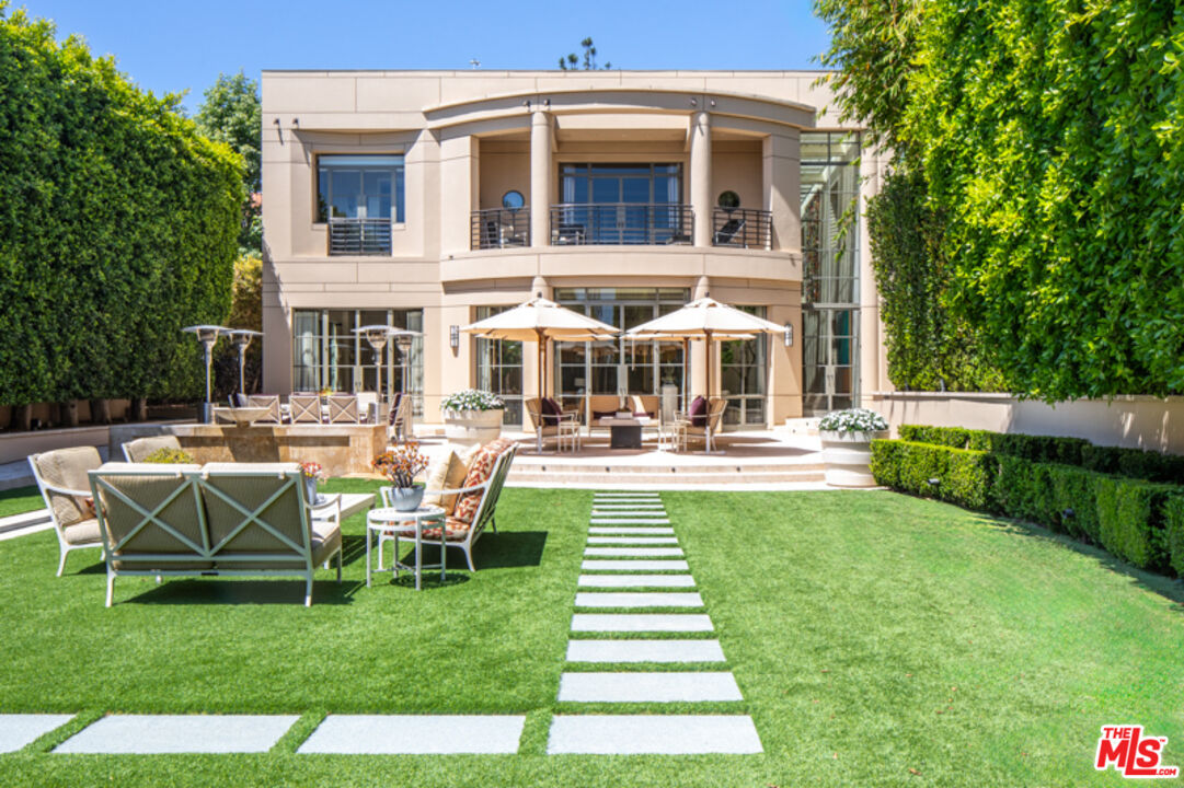 1148 Summit Dr