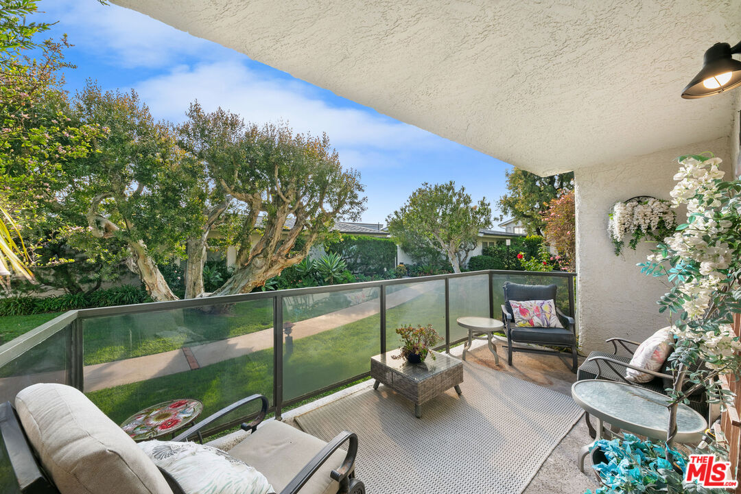 6789 Seawatch Ln