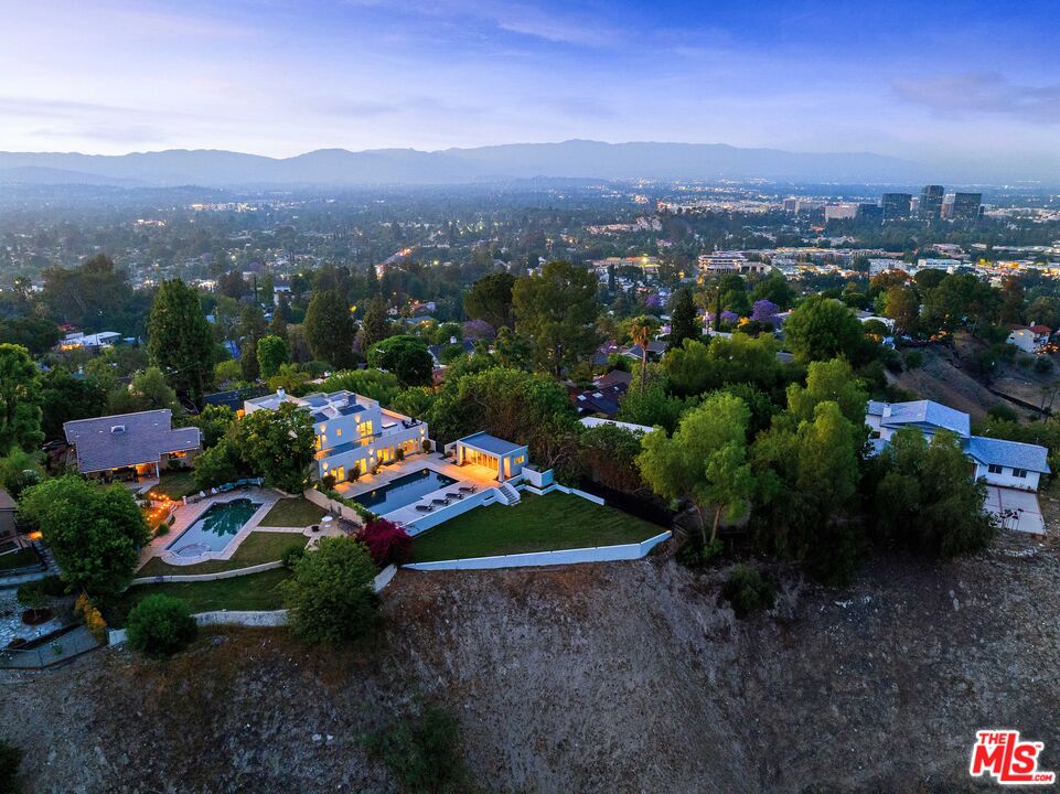 5118 Cerrillos Dr
