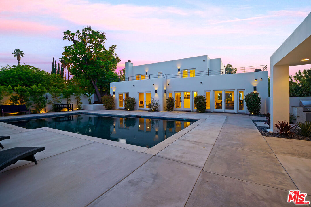 5118 Cerrillos Dr