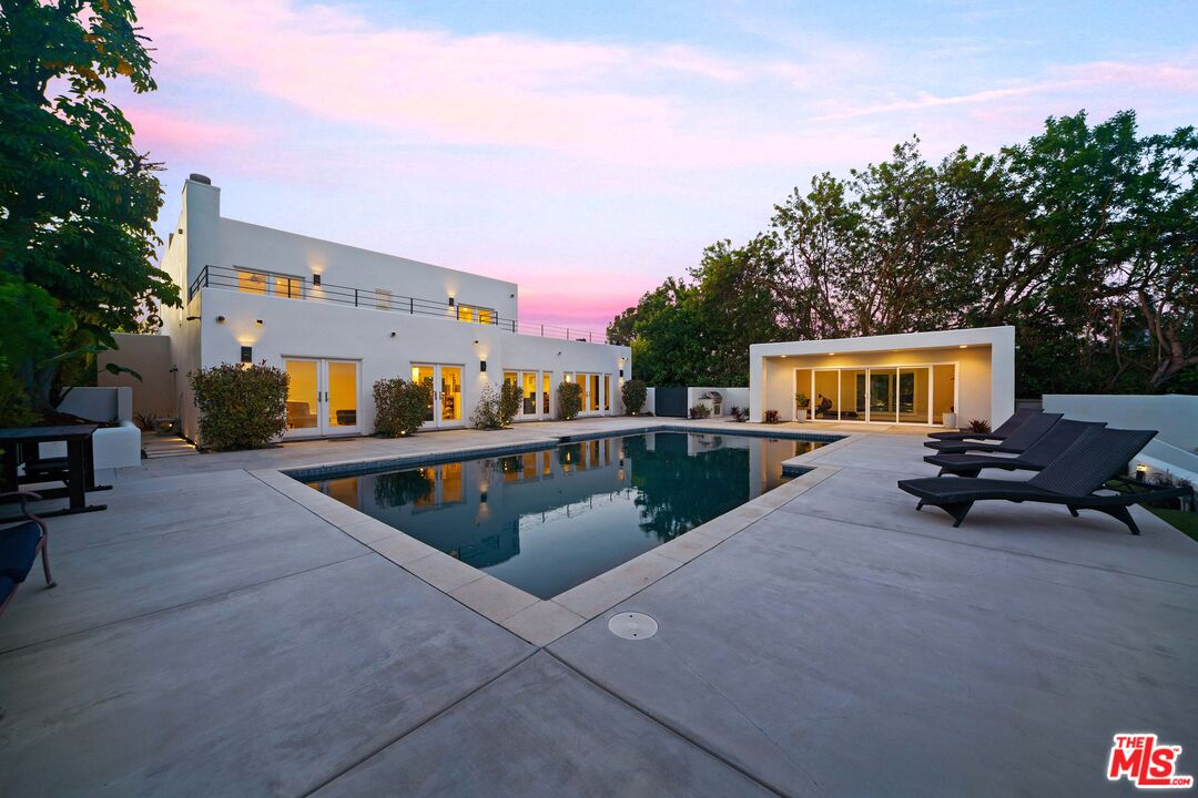 5118 Cerrillos Dr