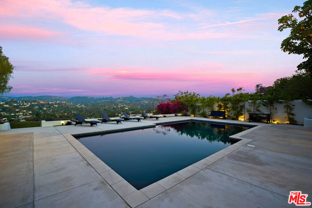 5118 Cerrillos Dr