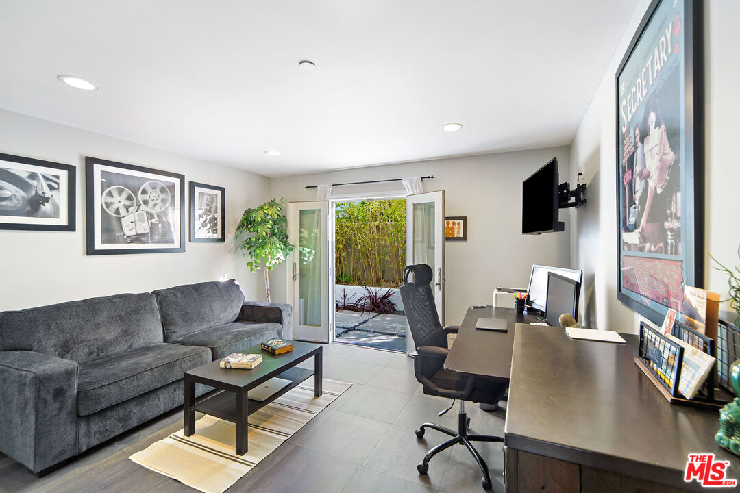 5118 Cerrillos Dr