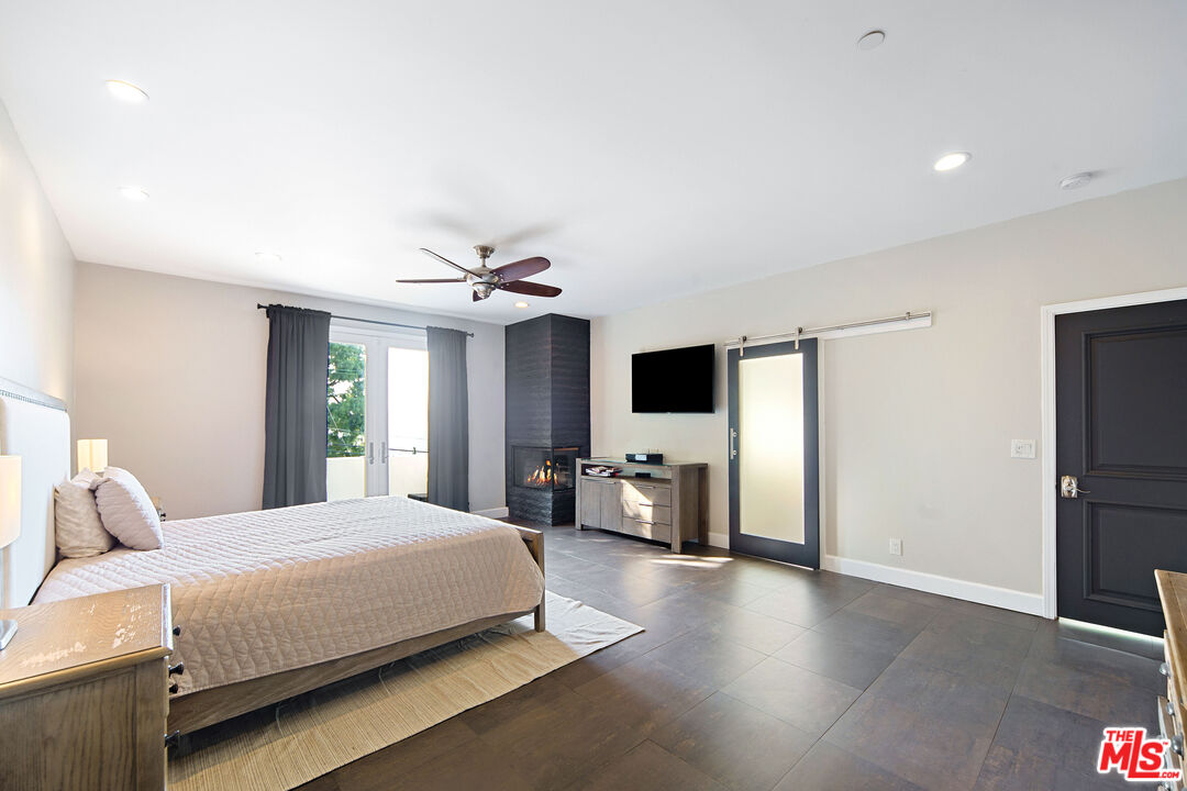 5118 Cerrillos Dr