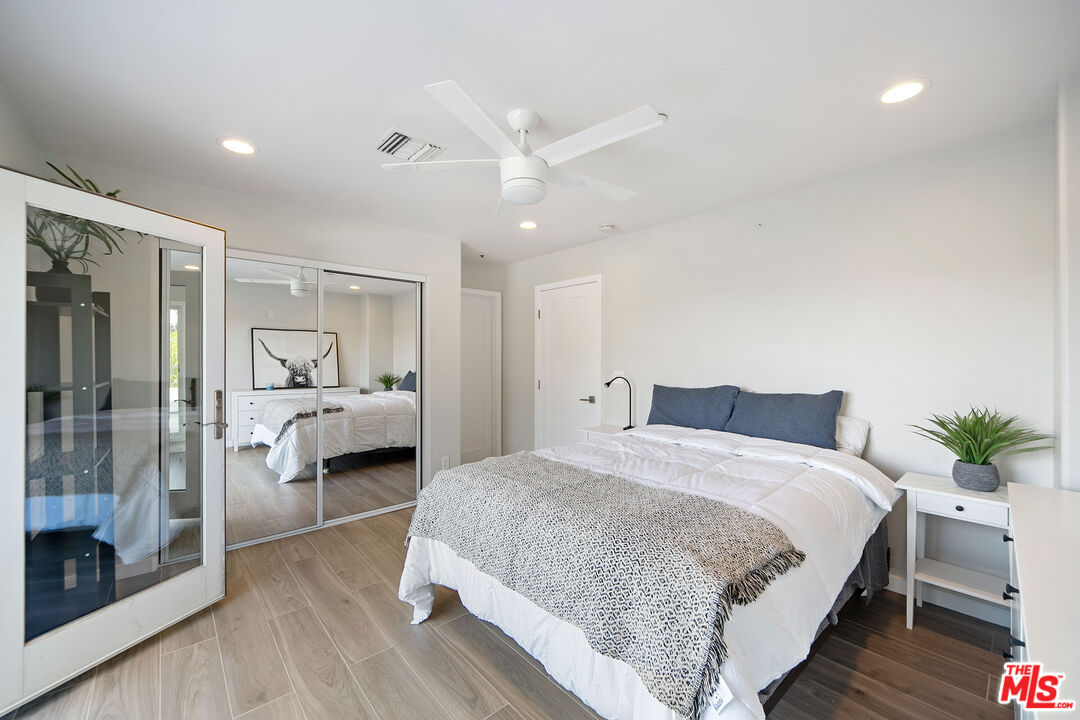 5118 Cerrillos Dr