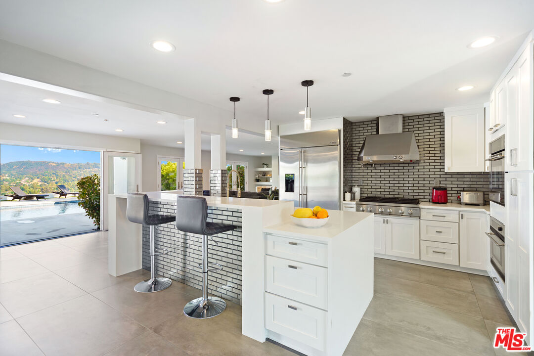 5118 Cerrillos Dr