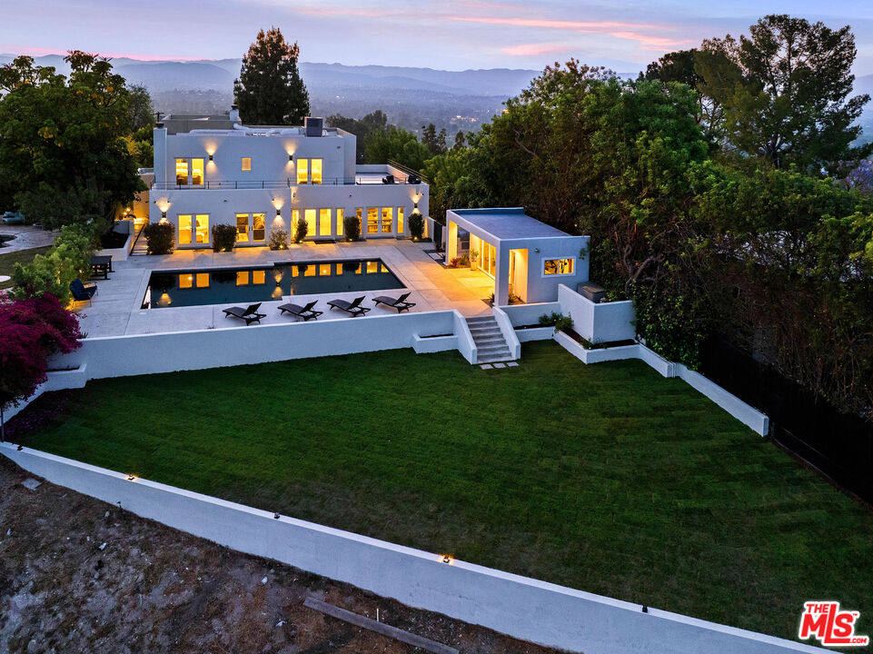 5118 Cerrillos Dr