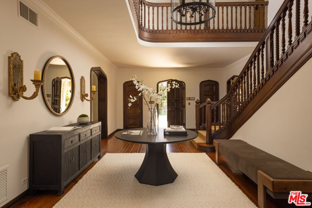 1.60 Acres on the los angeles country club 