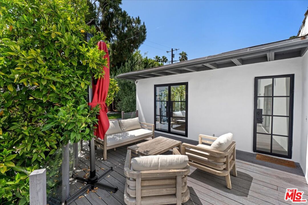 459 N Kings Rd