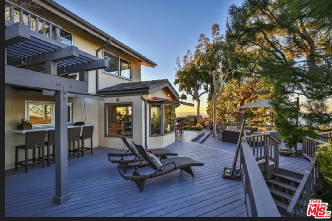 16808 Charmel Ln