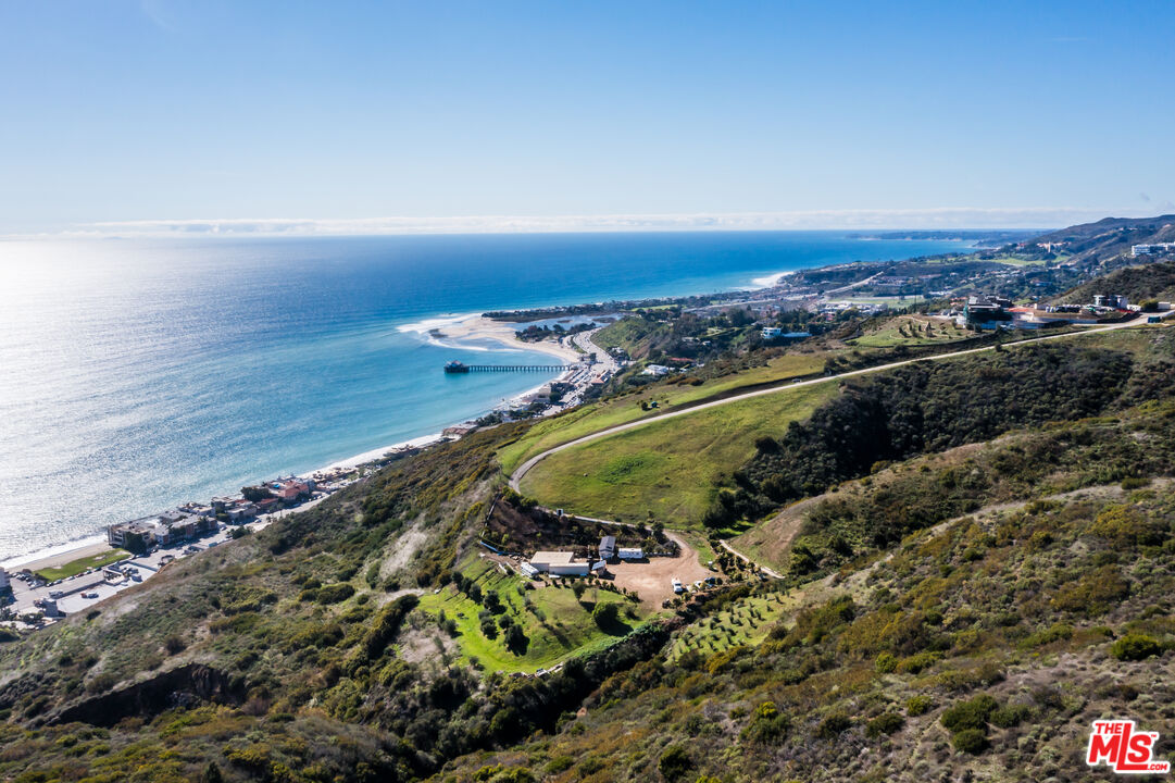 35-Acre Trophy Parcel