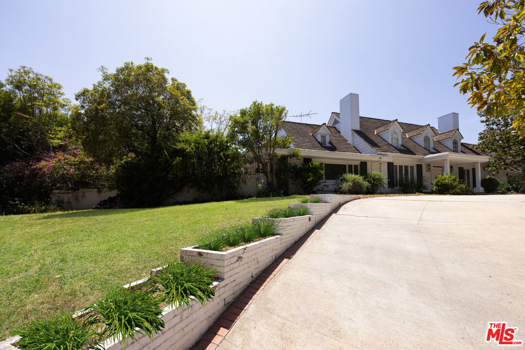 The Perfect Canvas for Creating a World-Class Estate