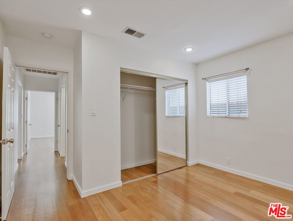 4009 BEVERLY GLEN