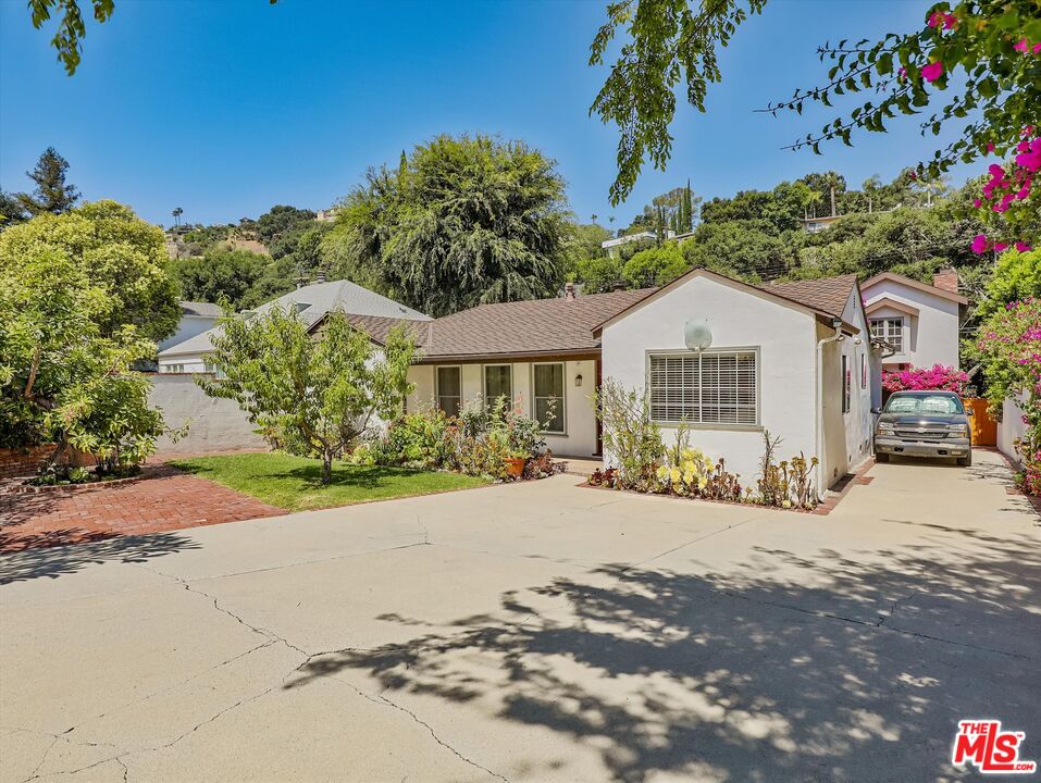 4009 BEVERLY GLEN