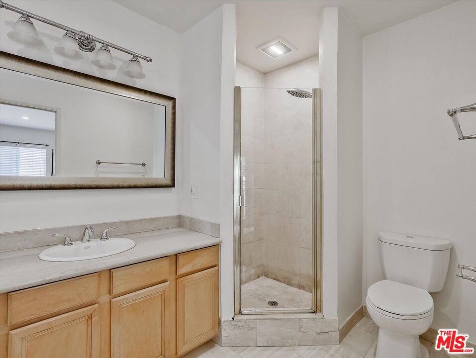 4009 BEVERLY GLEN
