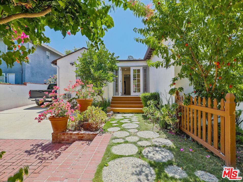 4009 BEVERLY GLEN