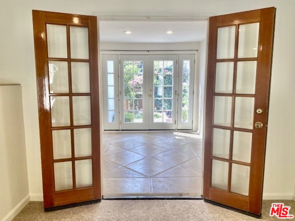 4009 BEVERLY GLEN