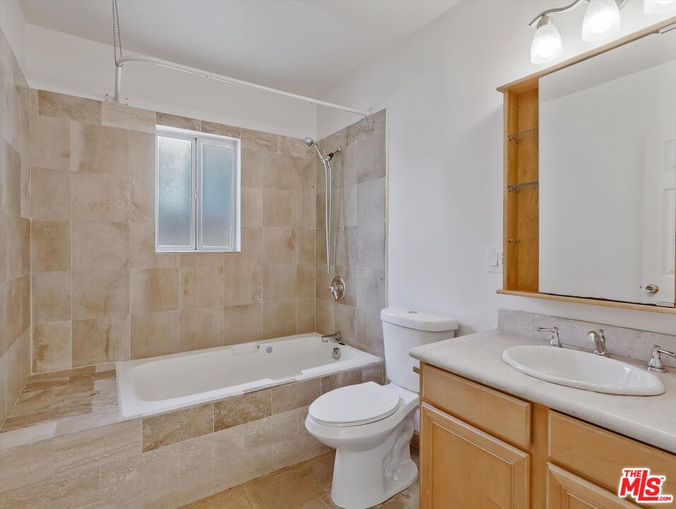 4009 BEVERLY GLEN