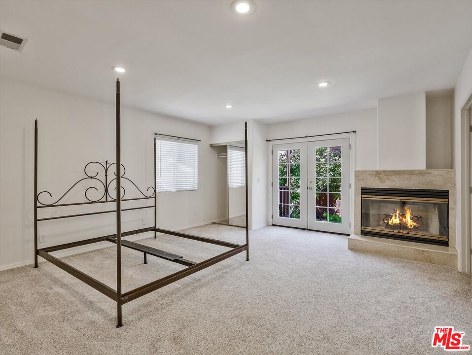 4009 BEVERLY GLEN
