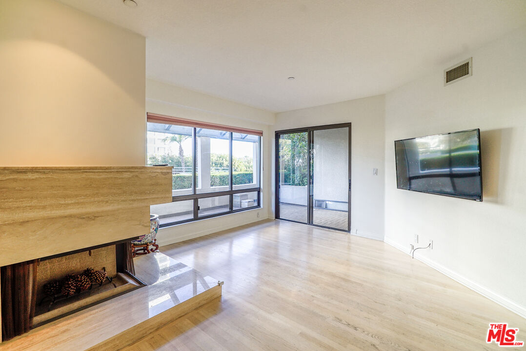 150 Ocean Park Blvd Unit: 328