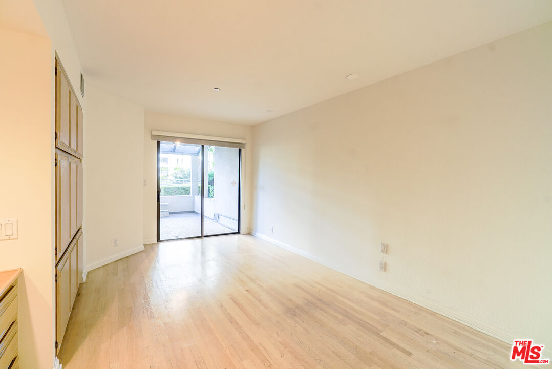 150 Ocean Park Blvd Unit: 328