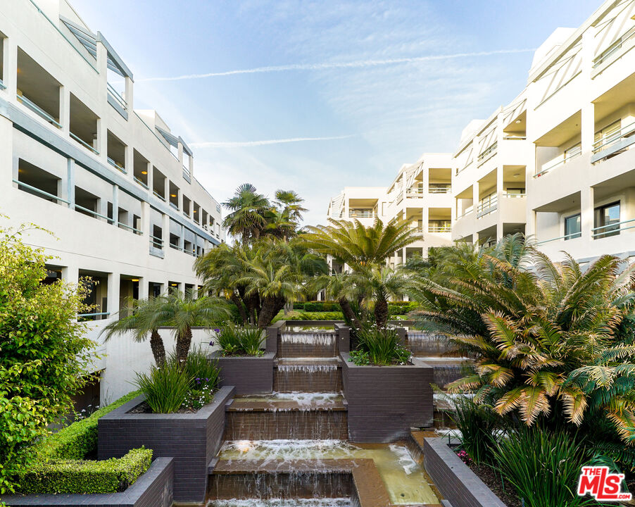 150 Ocean Park Blvd Unit: 328