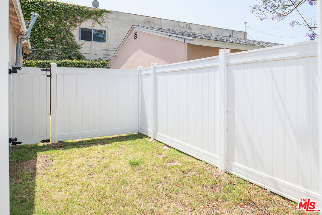 1856 9th St Unit: 1