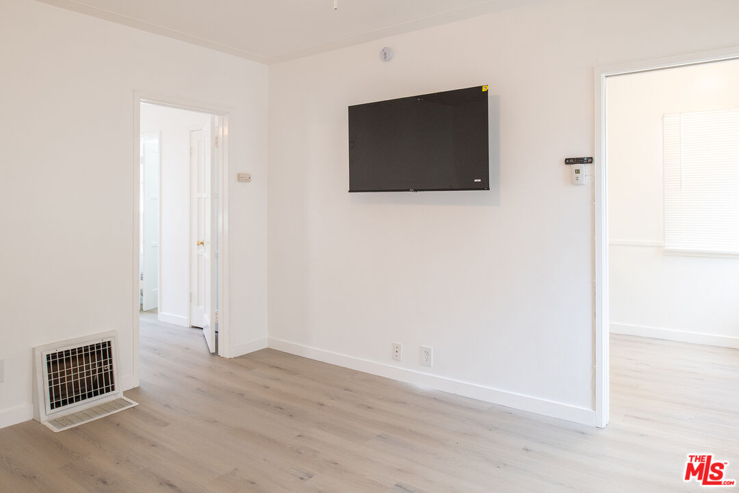 1856 9th St Unit: 1