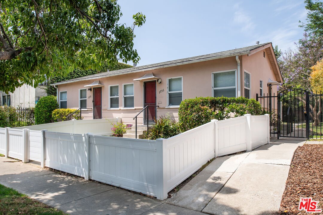 1856 9th St Unit: 1
