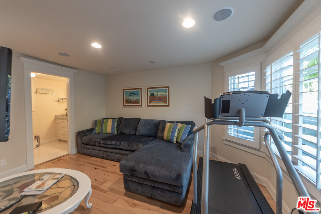 Rare 80-Ft Beachfront Lot on Exclusive Broad Beach