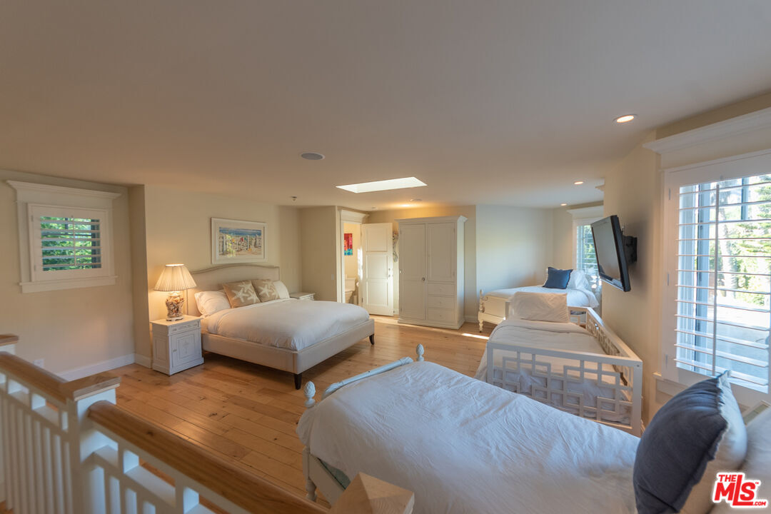 Rare 80-Ft Beachfront Lot on Exclusive Broad Beach