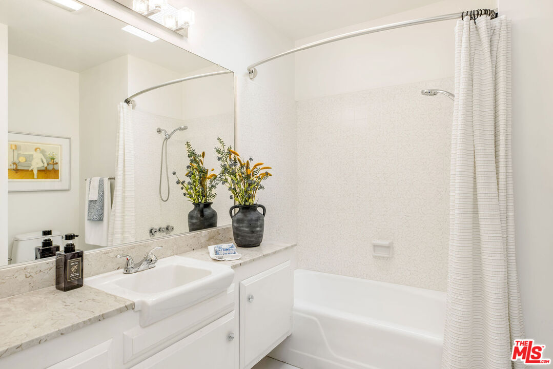 930 3rd St Unit: 307