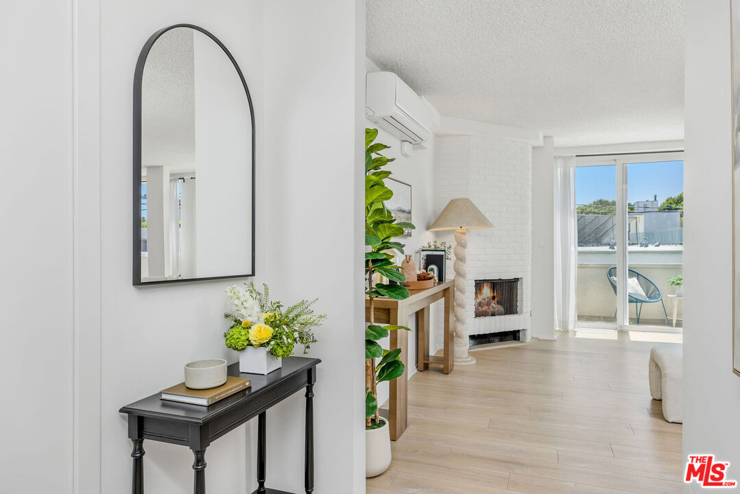 930 3rd St Unit: 307