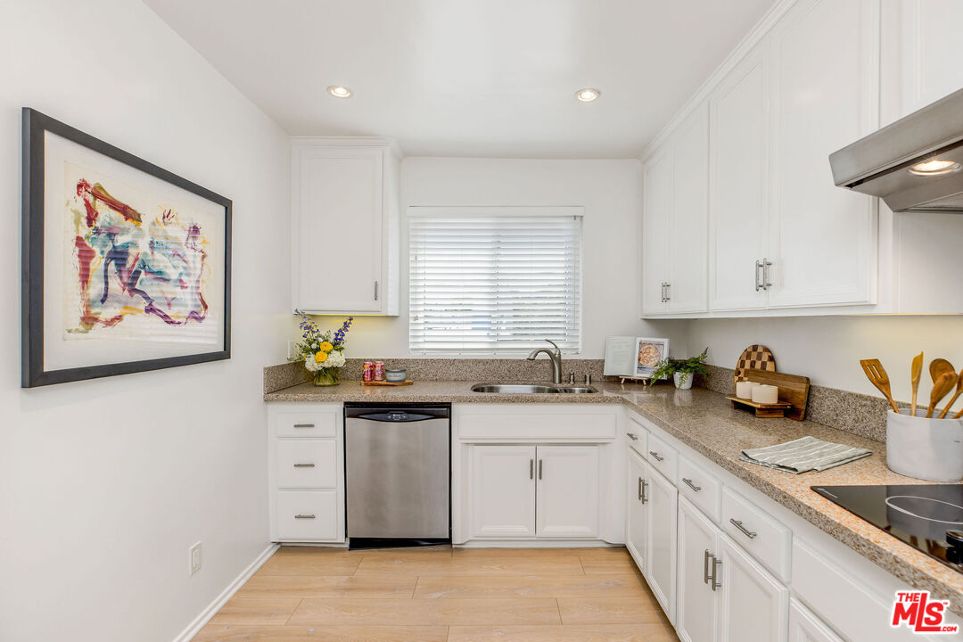 930 3rd St Unit: 307