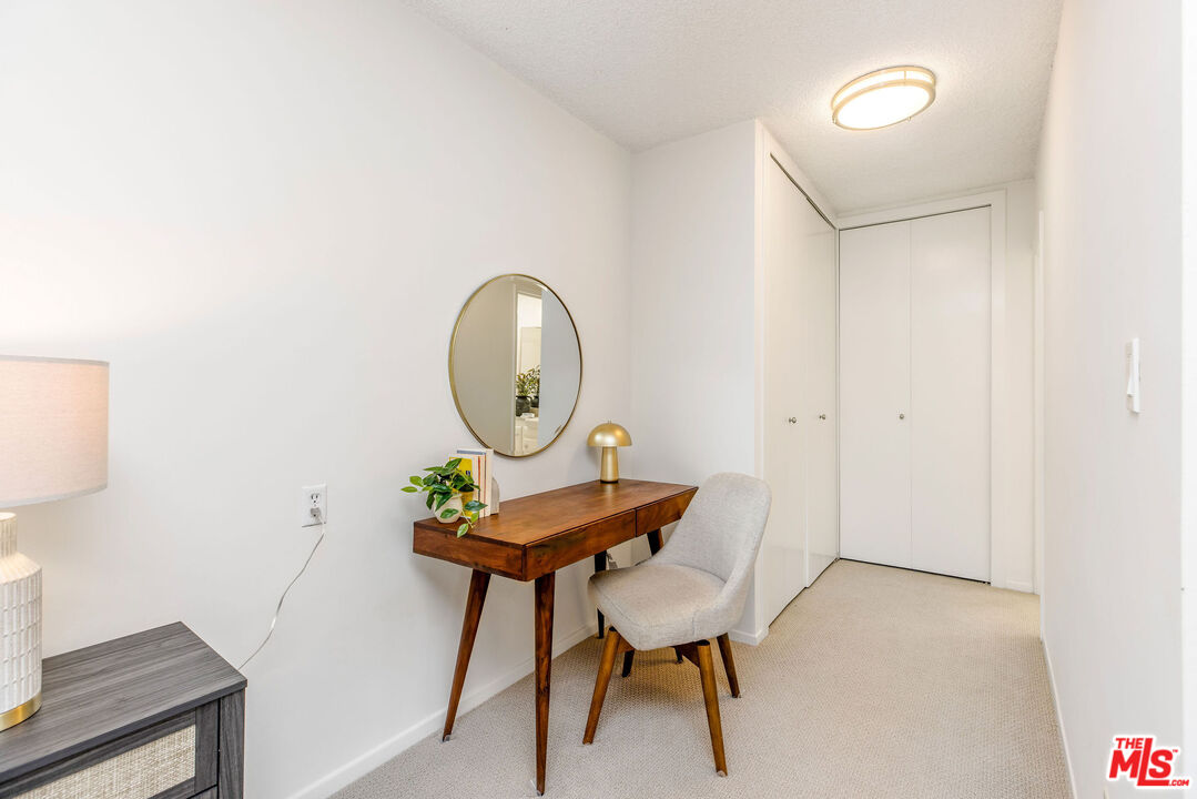 930 3rd St Unit: 307