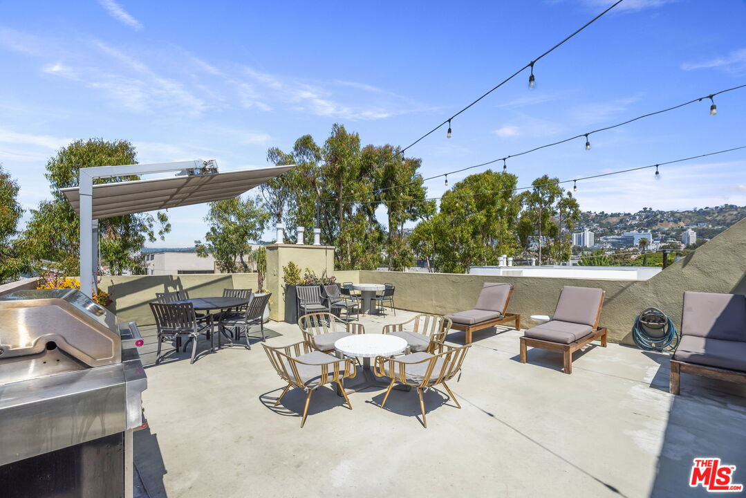 750 N Kings Rd Unit: 201