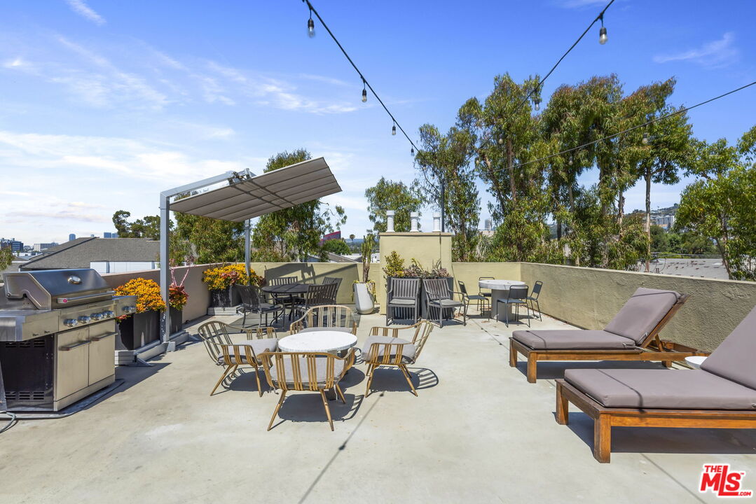 750 N Kings Rd Unit: 201