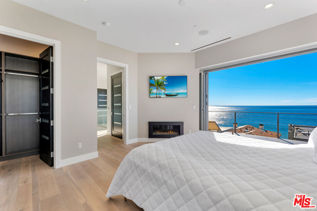 25423 Malibu Rd