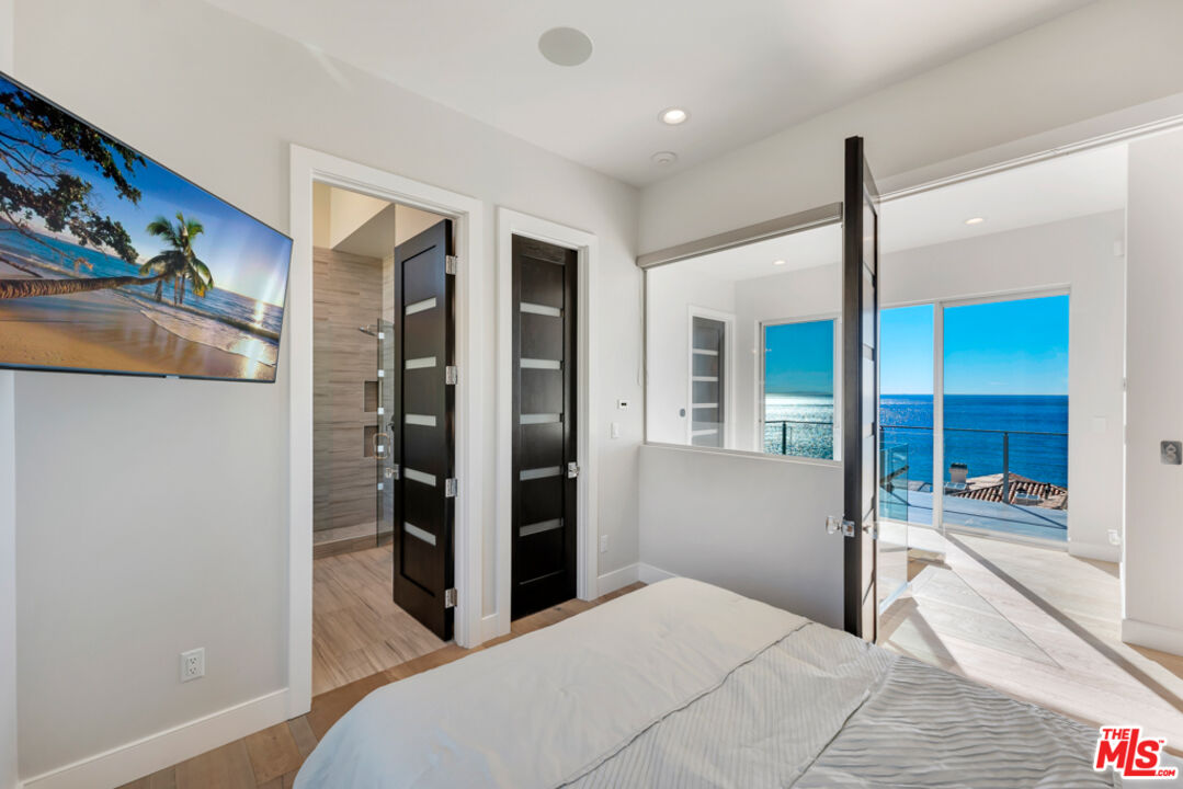 25423 Malibu Rd