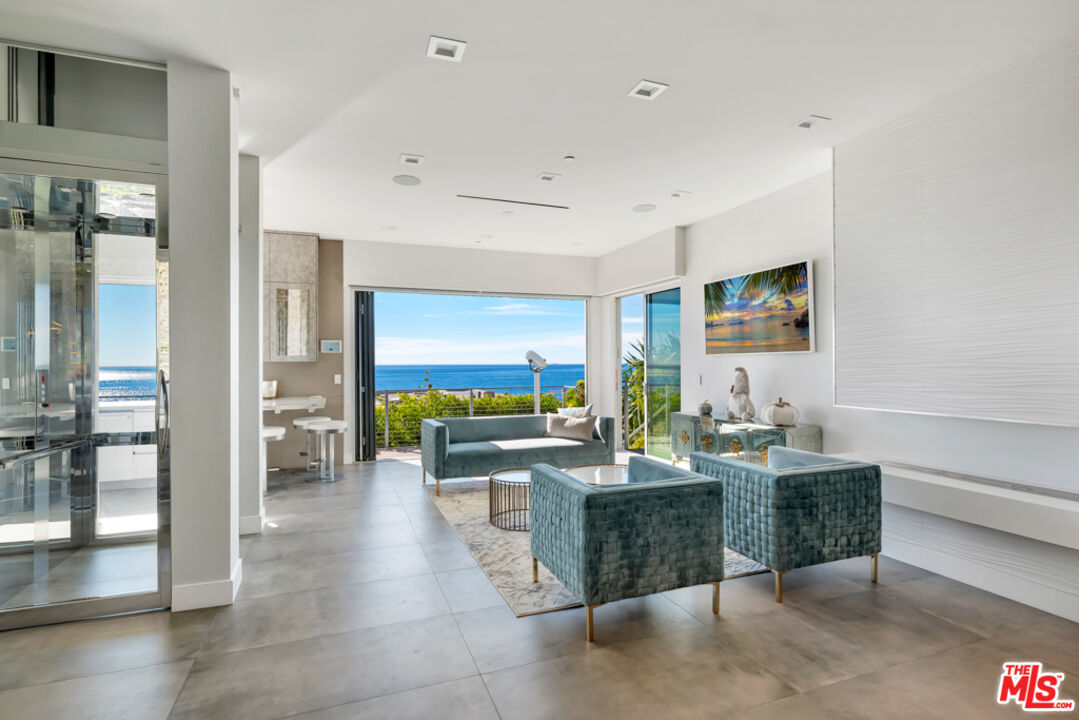 25423 Malibu Rd