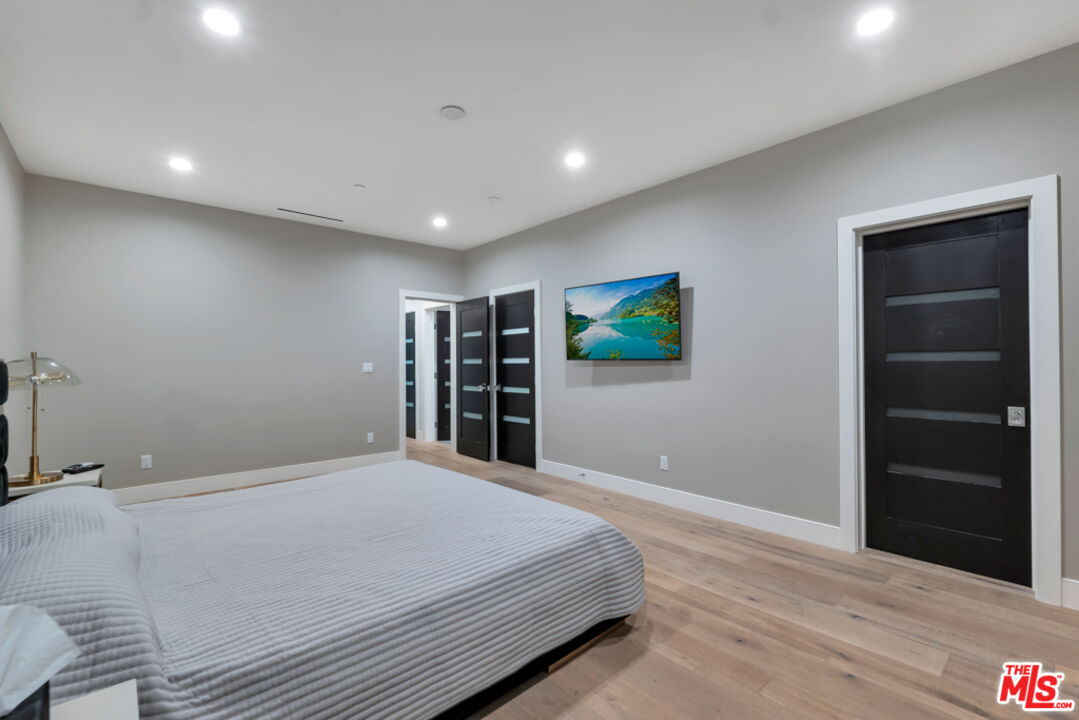 25423 Malibu Rd